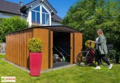 Abri De Jardin En Acier Galvanisé Imitation Bois Woodlake – 11,5 M² 8 Abri De Jardin En Acier Galvanisé Imitation Bois Woodlake – 11,5 M² -Solid || Mikado || Hevea Soldes Boutique cabanon jardin metal effet bois woodlake